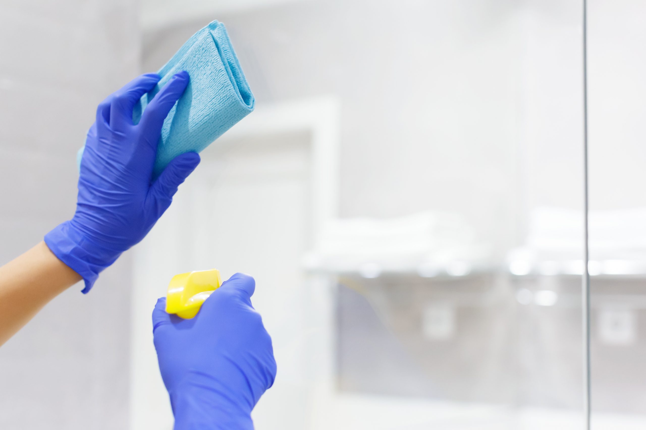 limpieza-de-cristales-y-persianas